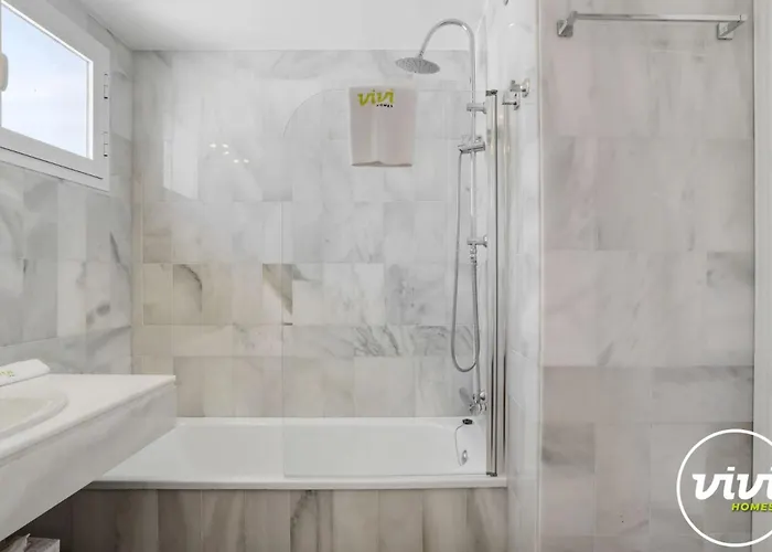 Апартаменти Vivi Homes - Tres Naranjos - Penthouse - Pool - Terrace Марбелья