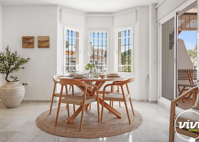 Vivi Homes - Tres Naranjos - Penthouse - Pool - Terrace アパート マルベーリャ